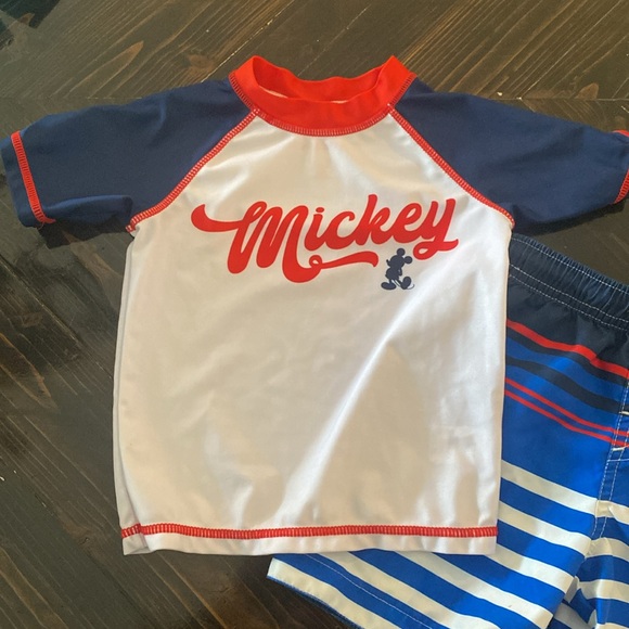 Mickey 2t rash guard and swim trunks set - Picture 3 of 4